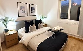 Retreat To A Stylish Ensuite In London